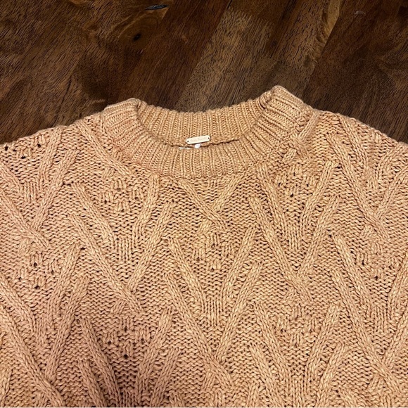 Free People Isla Cable Stitch Sweater in Tan XS Relaxed Oversized Boho Grandma - Picture 3 of 11